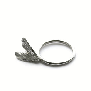 The moth ring - Silver